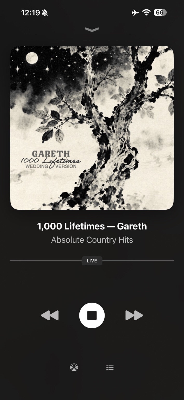 Swift Radio v4 expanded player showing album artwork, a LIVE badge, and stop and station controls
